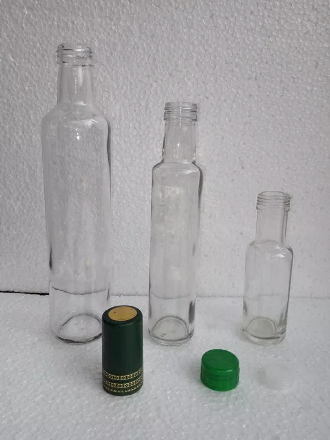 透明圓橄欖油瓶